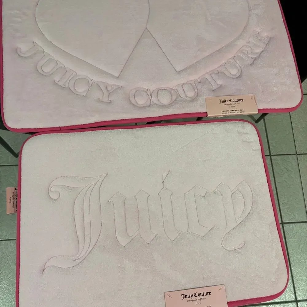 Juicy Couture 2-Piece Pink Heart Memory Foam Bath Rug Set - NWT
